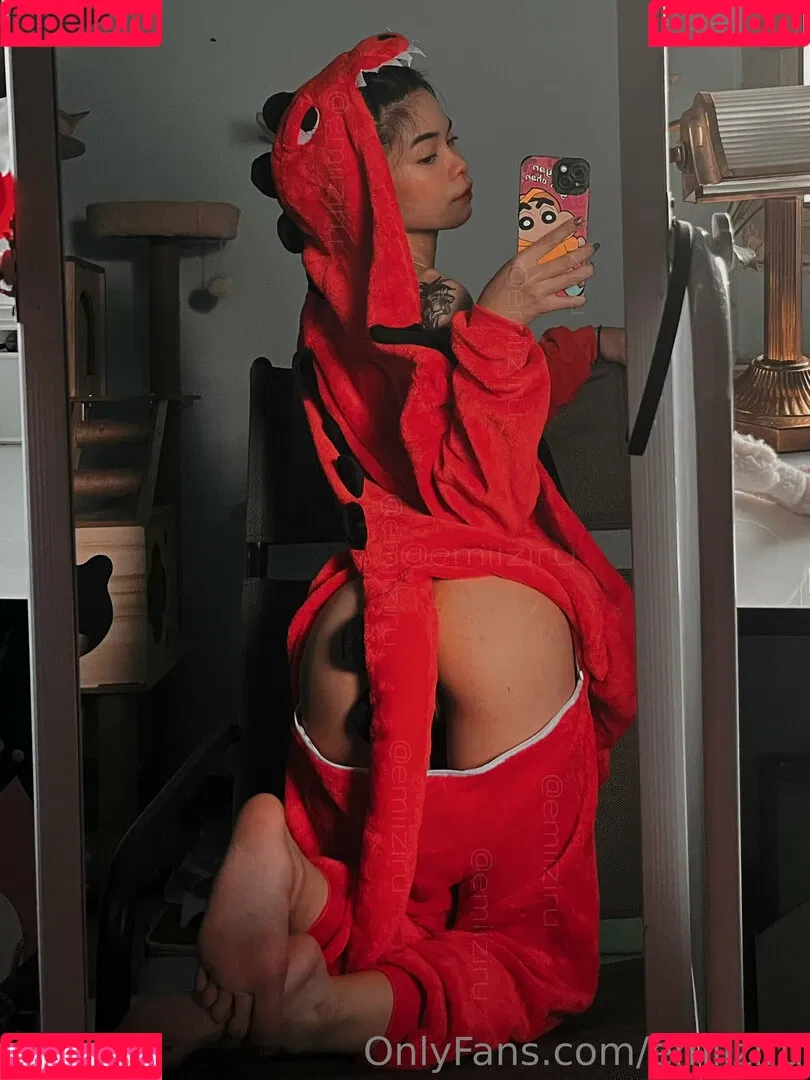 emiiziru Onlyfans Photo Gallery 
