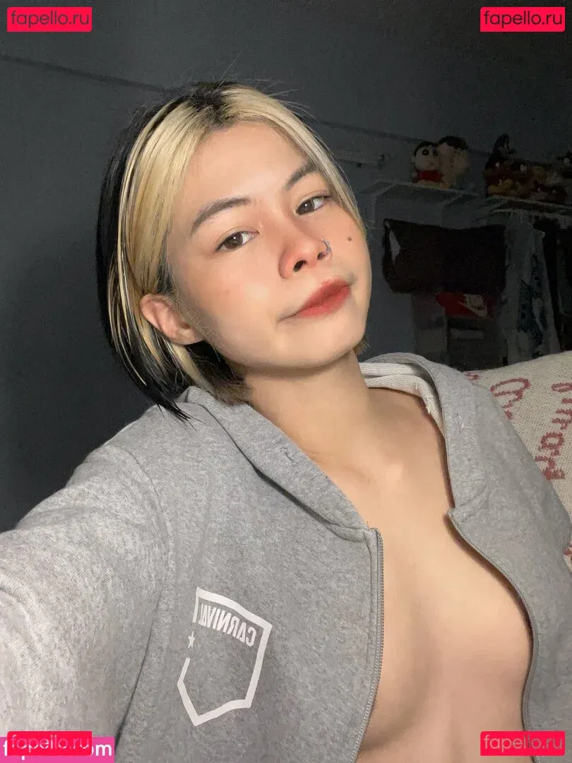 emiiziru Onlyfans Photo Gallery 