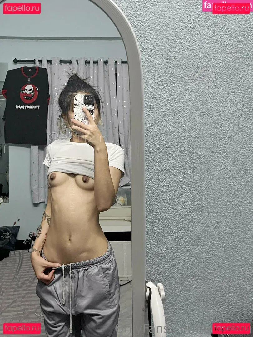 emiiziru Onlyfans Photo Gallery 