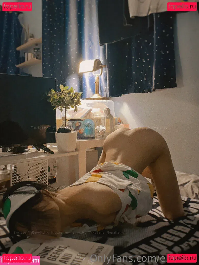 emiiziru Onlyfans Photo Gallery 