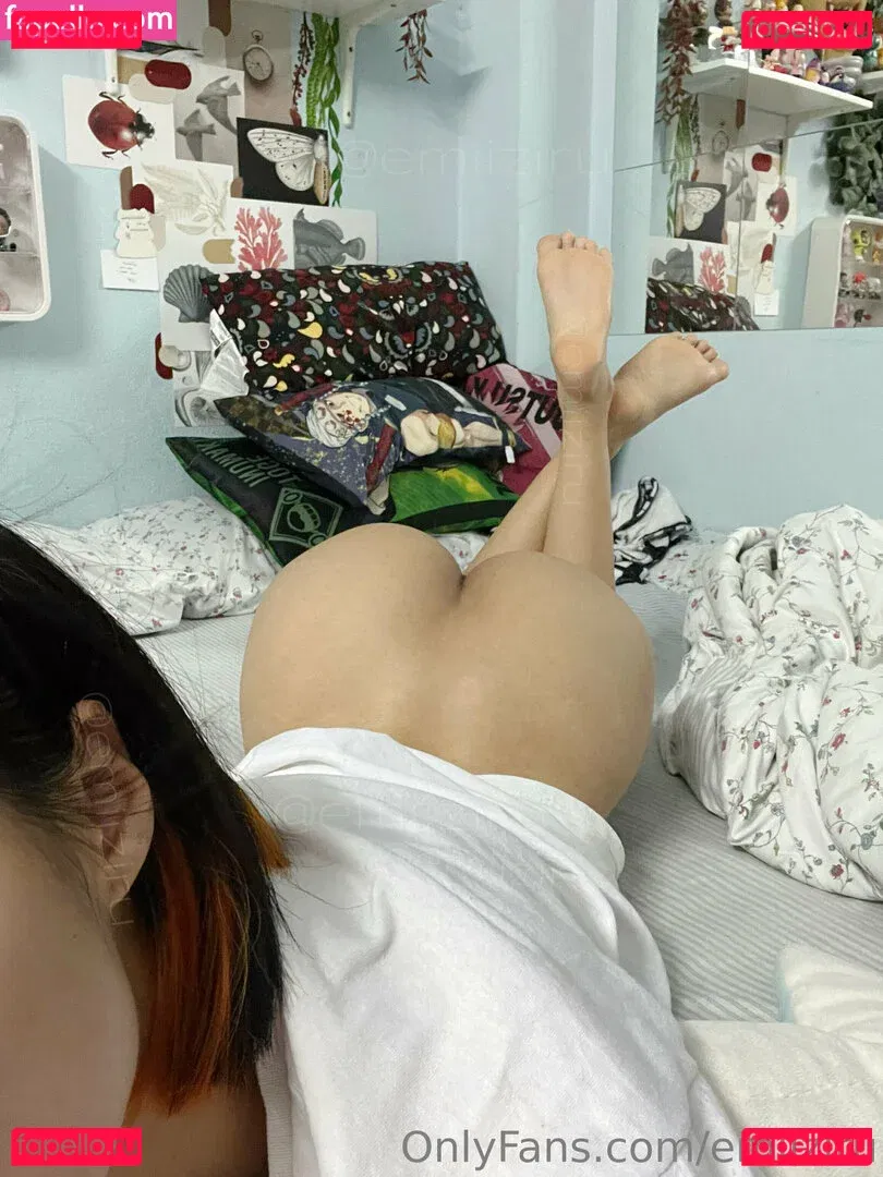 emiiziru Onlyfans Photo Gallery 