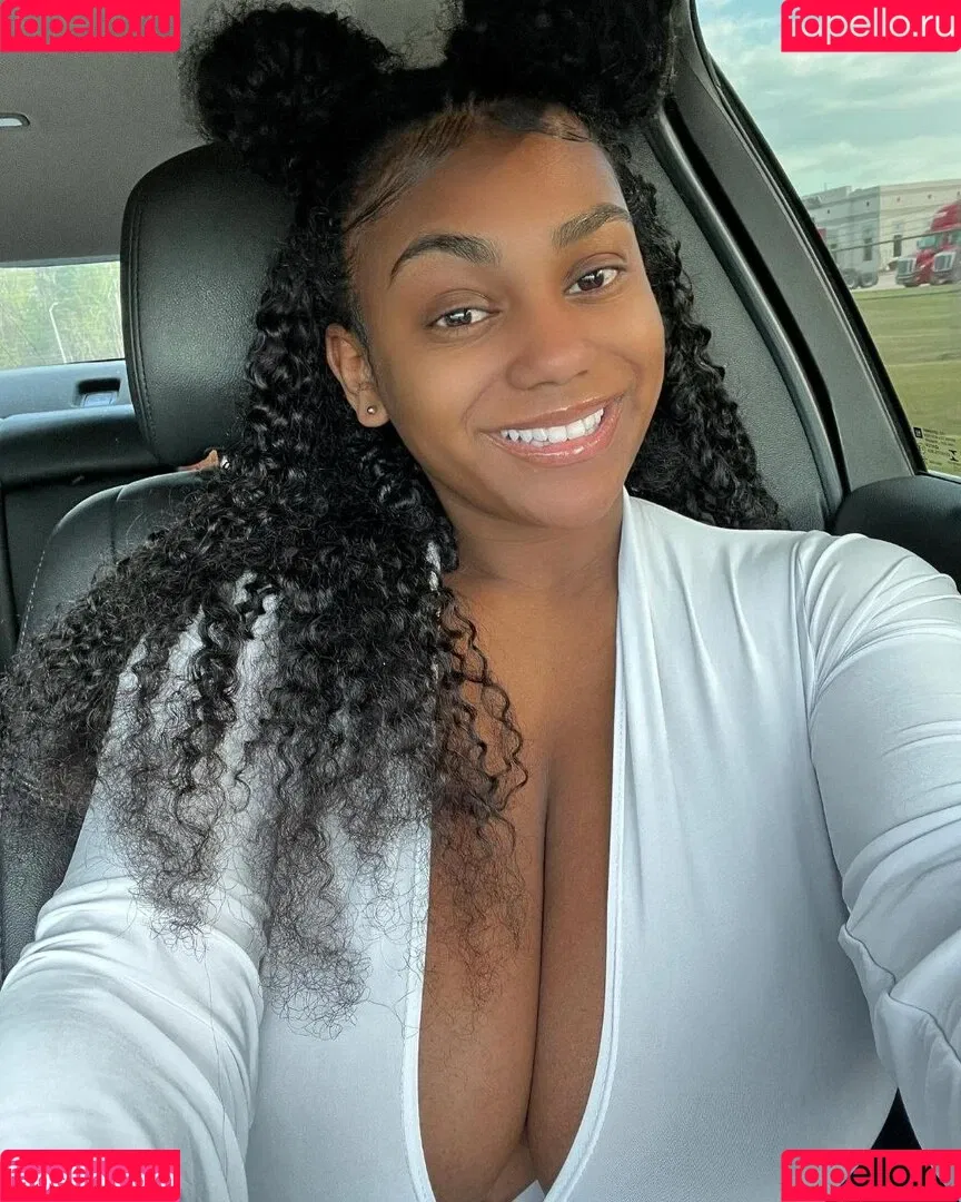 Kiera Nicole Onlyfans Photo Gallery 