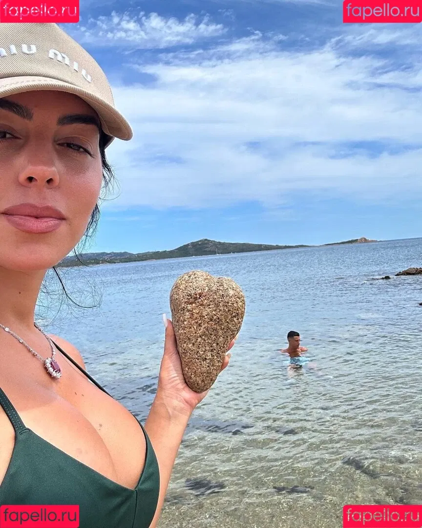 Georgina Rodriguez Hernández Onlyfans Photo Gallery 