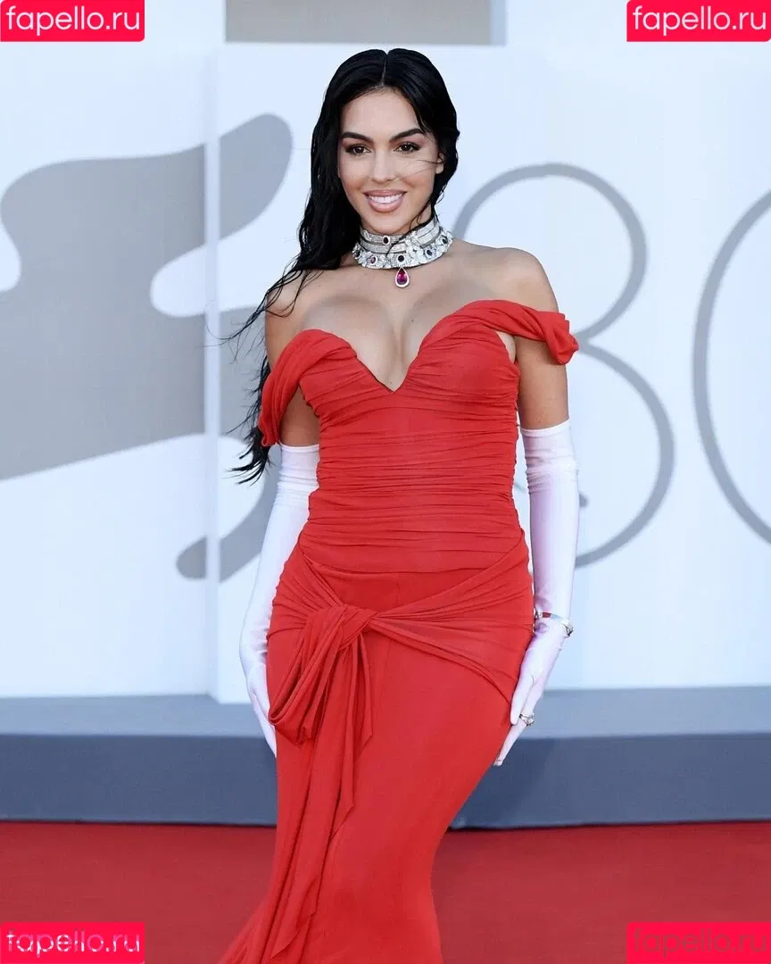 Georgina Rodriguez Hernández Onlyfans Photo Gallery 