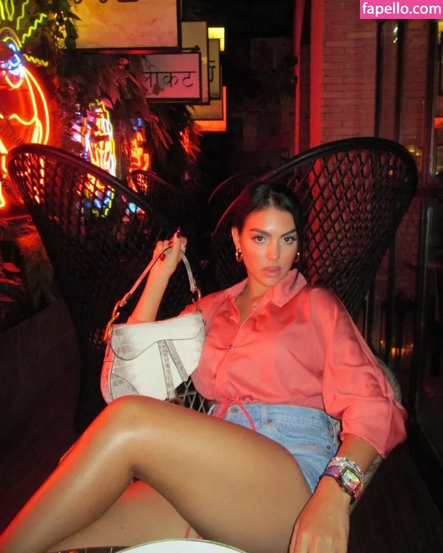 Georgina Rodriguez Hernández Onlyfans Photo Gallery 