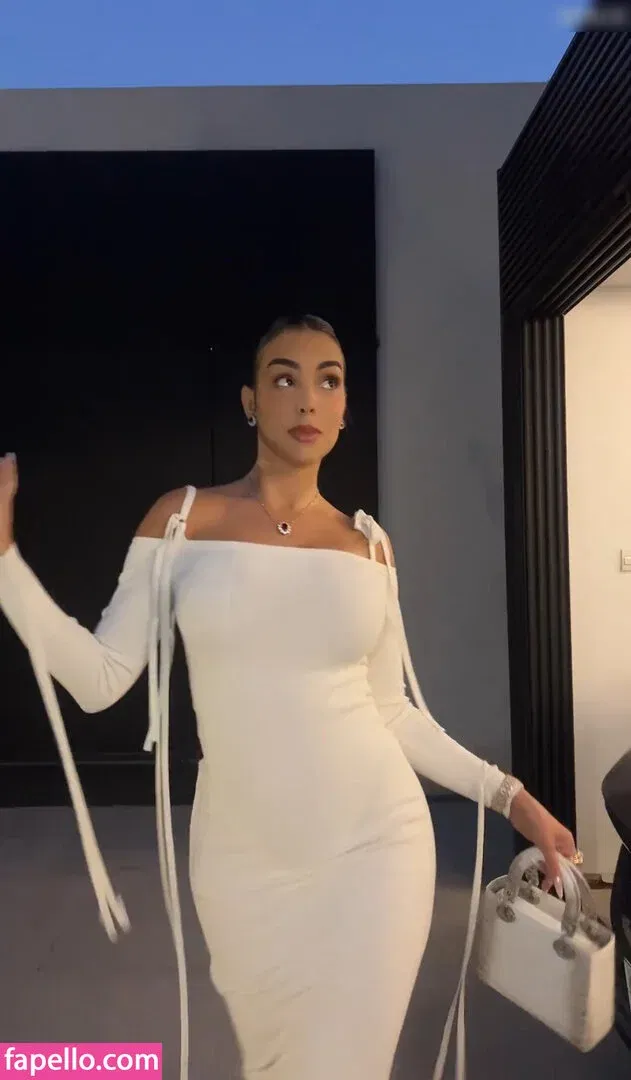 Georgina Rodriguez Hernández Onlyfans Photo Gallery 