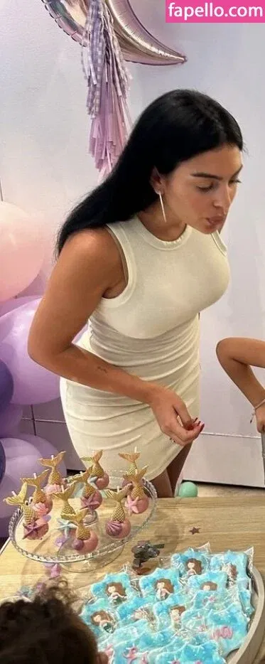 Georgina Rodriguez Hernández Onlyfans Photo Gallery 