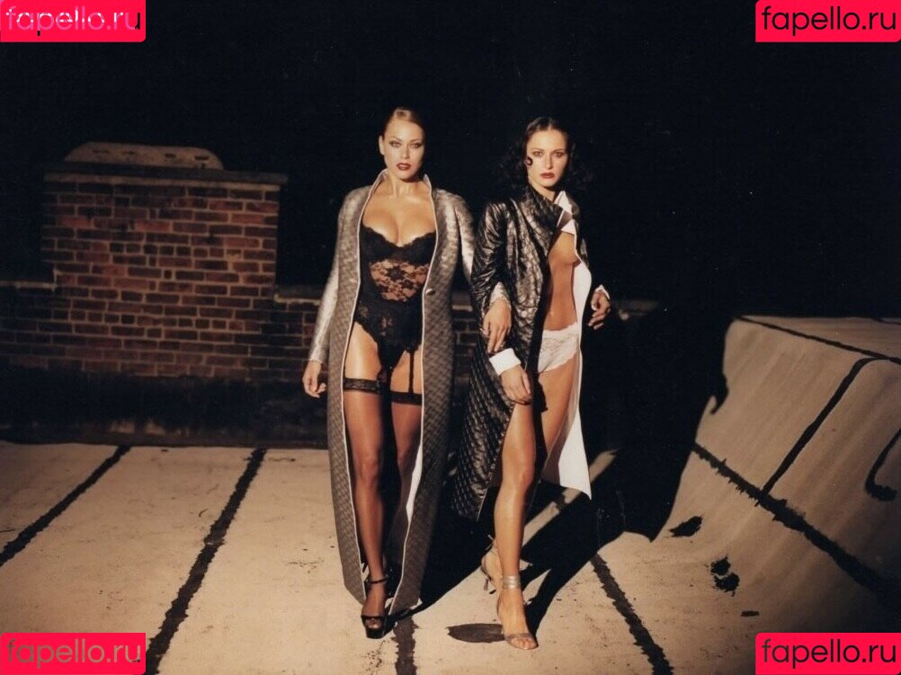 Melania Trump Onlyfans Photo Gallery 