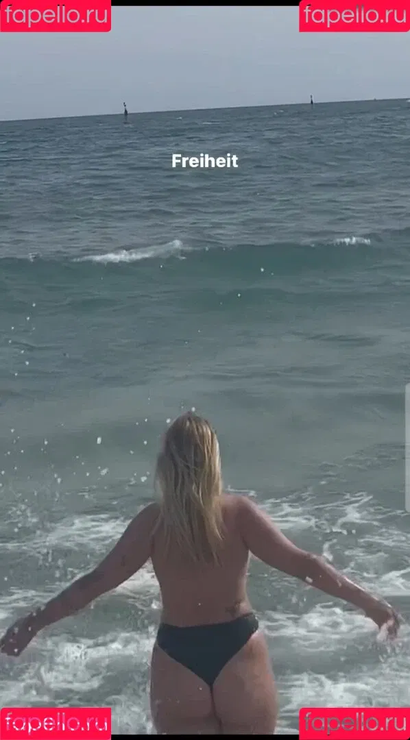 Viky kid Onlyfans Photo Gallery 