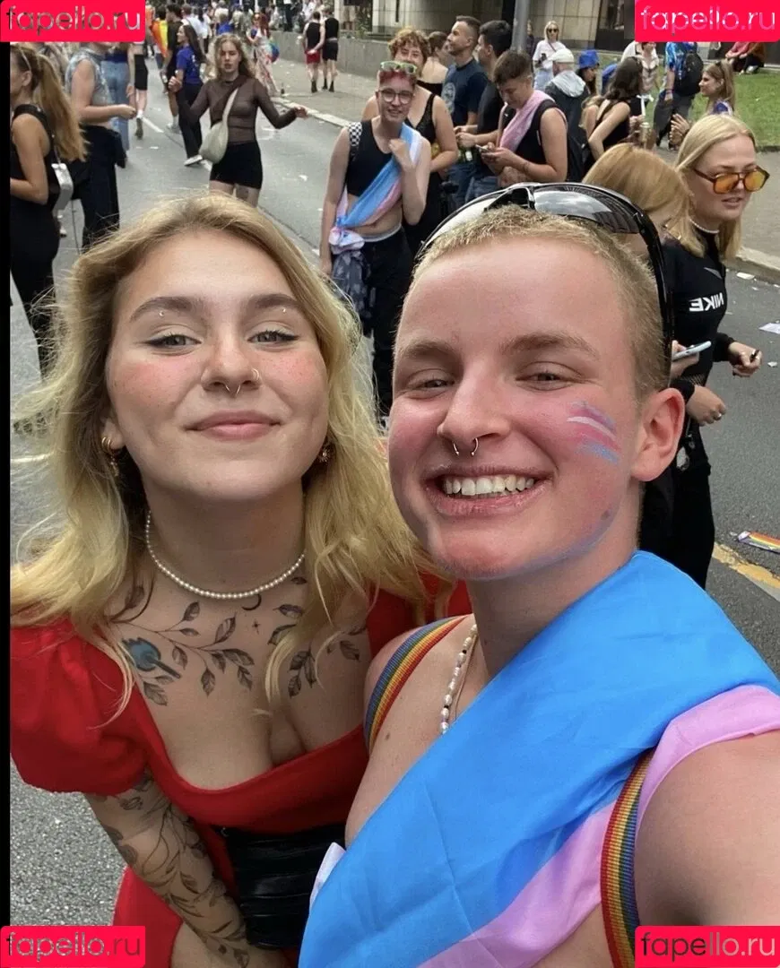 Viky kid Onlyfans Photo Gallery 