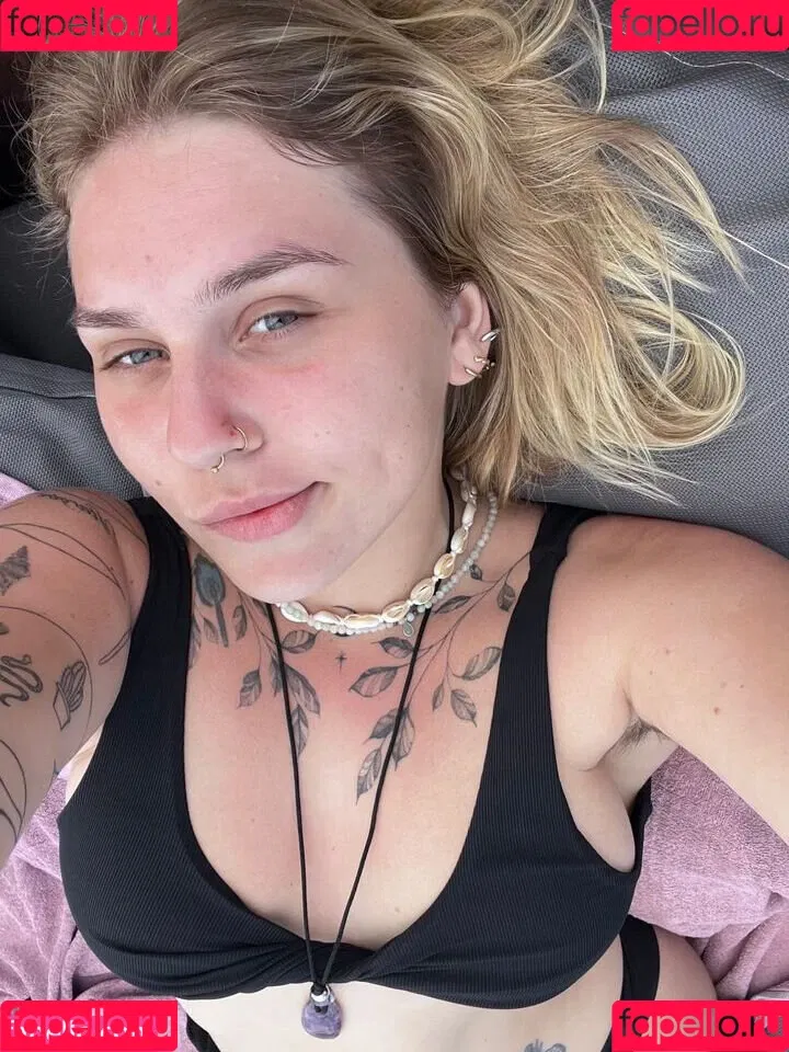 Viky kid Onlyfans Photo Gallery 