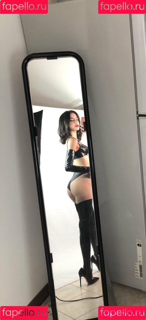 giulieeet Onlyfans Photo Gallery 