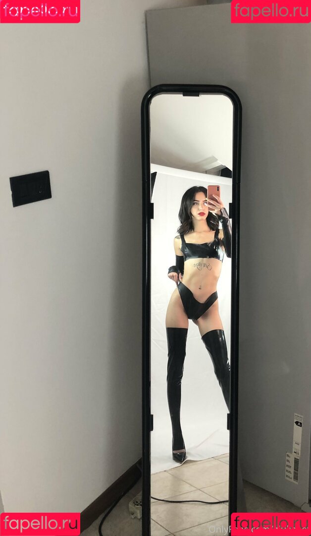 giulieeet Onlyfans Photo Gallery 