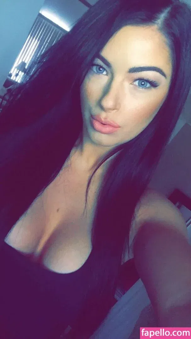 Mikaela Osborn Onlyfans Photo Gallery 