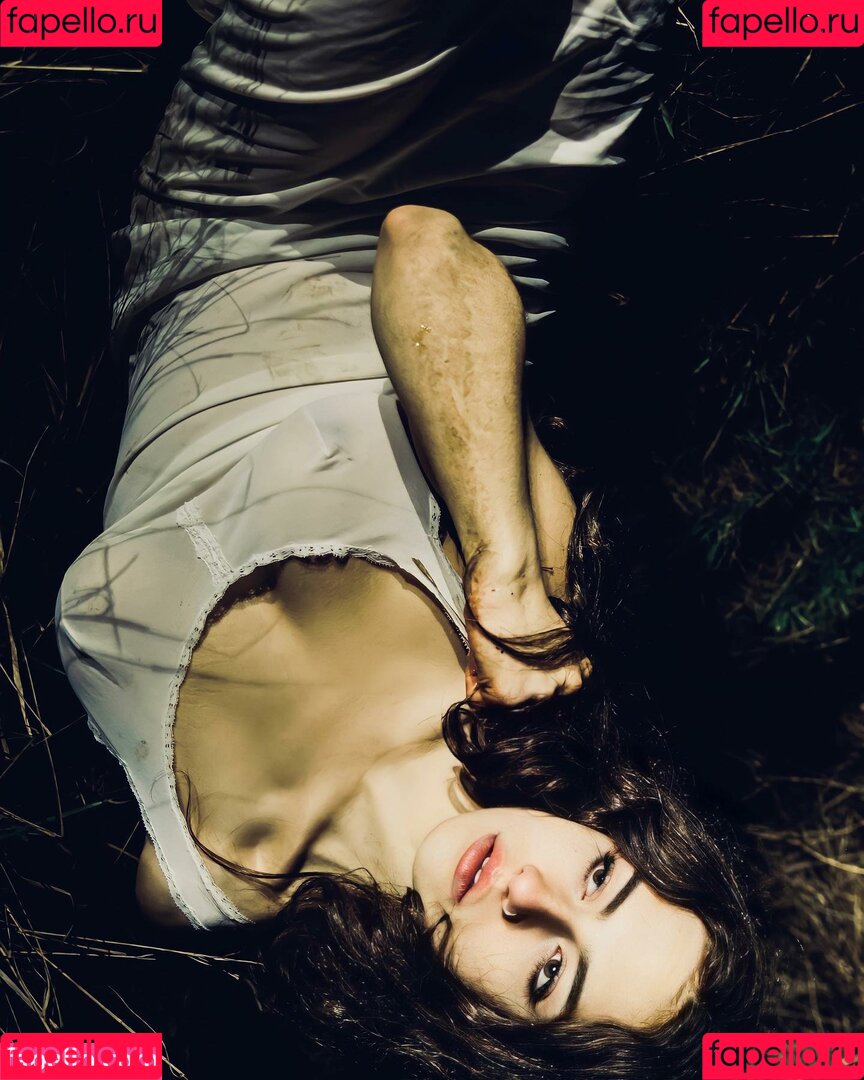 Bella Ossi Onlyfans Photo Gallery 