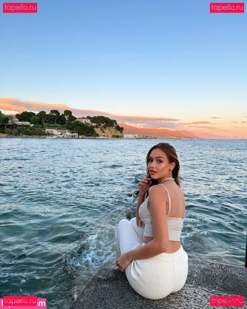 Radhika Chandhok Onlyfans Photo Gallery 