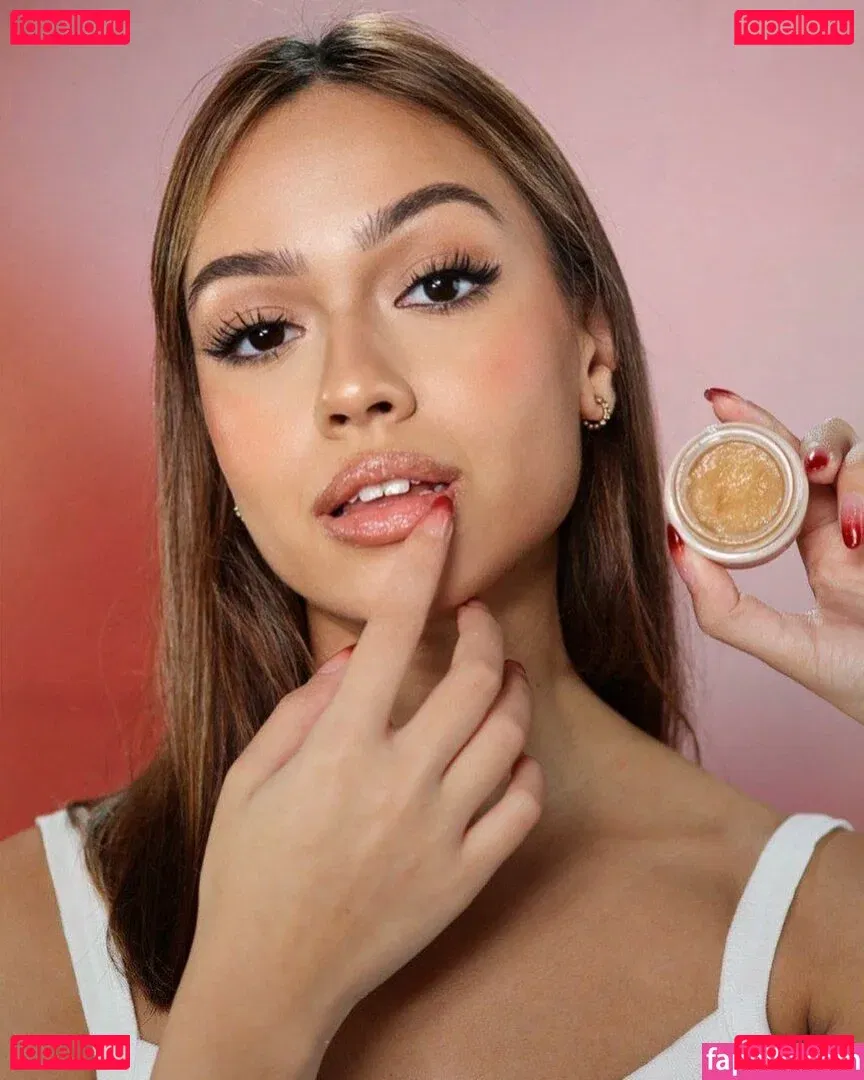 Radhika Chandhok Onlyfans Photo Gallery 