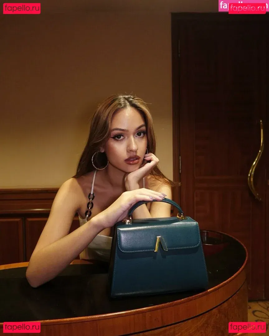 Radhika Chandhok Onlyfans Photo Gallery 