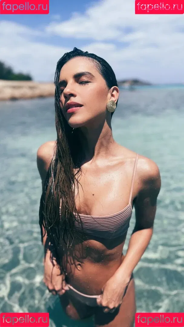Mariana Rios Onlyfans Photo Gallery 