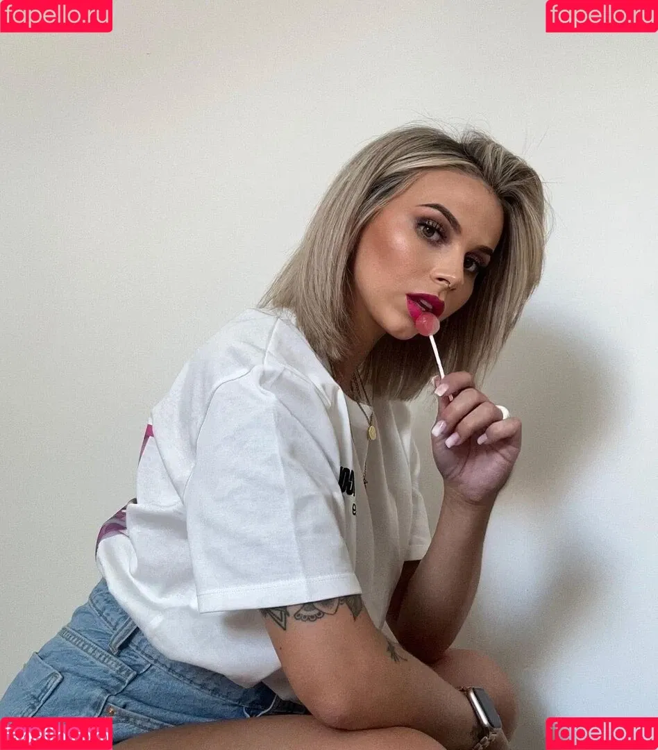 Kira Rodrigues Onlyfans Photo Gallery 