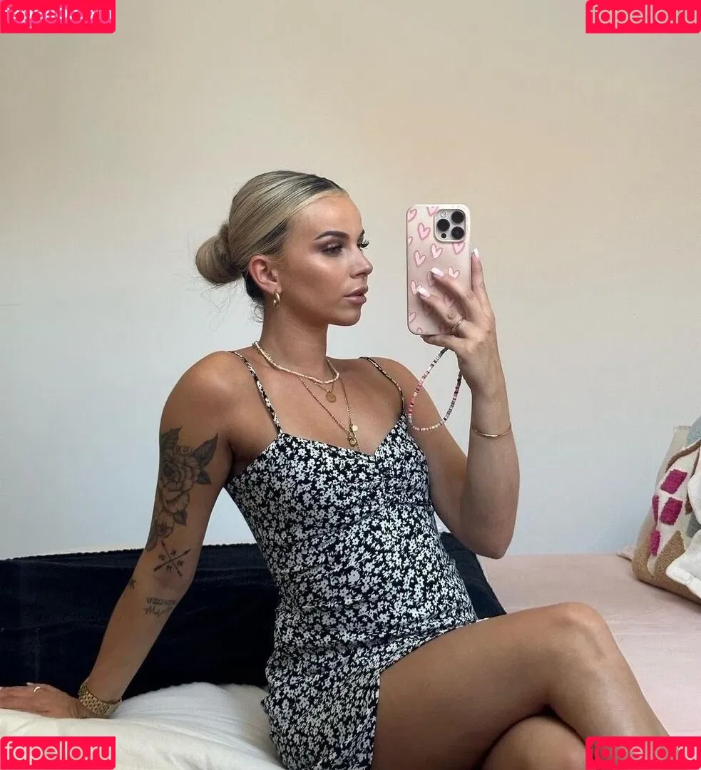 Kira Rodrigues Onlyfans Photo Gallery 