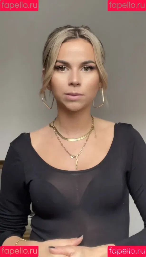 Kira Rodrigues Onlyfans Photo Gallery 