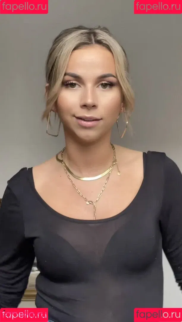 Kira Rodrigues Onlyfans Photo Gallery 