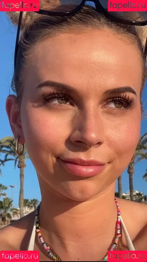 Kira Rodrigues Onlyfans Photo Gallery 