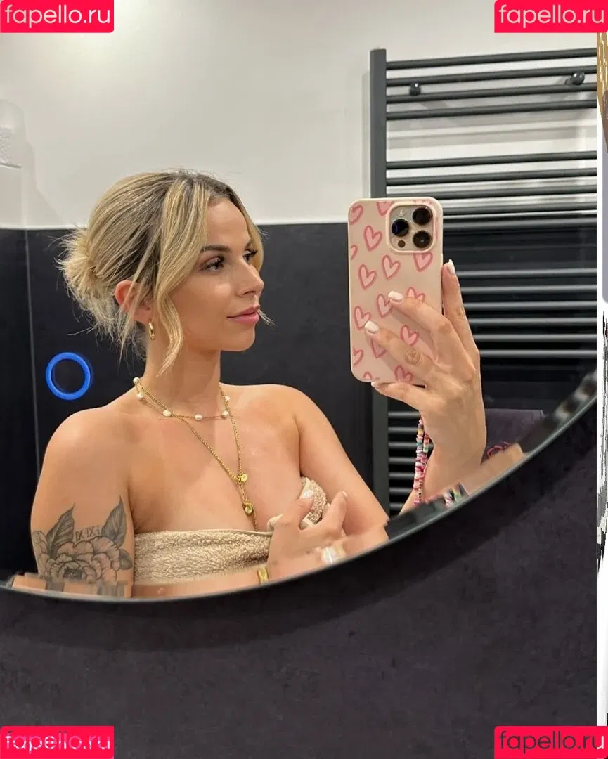 Kira Rodrigues Onlyfans Photo Gallery 