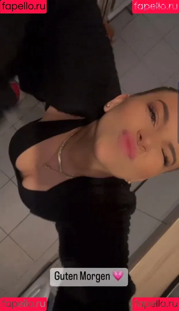 Kira Rodrigues Onlyfans Photo Gallery 