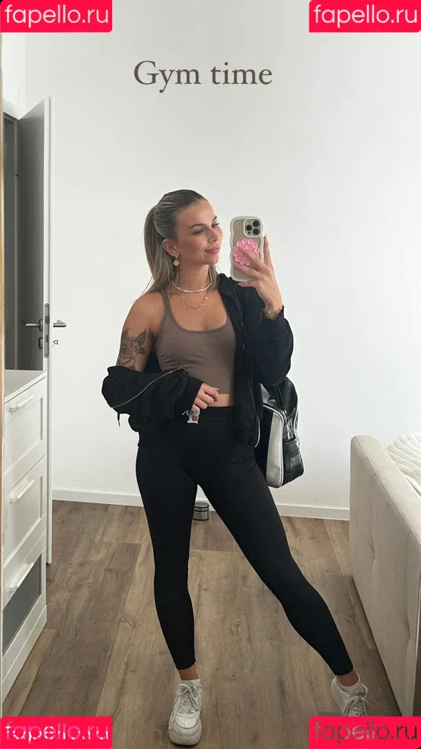 Kira Rodrigues Onlyfans Photo Gallery 