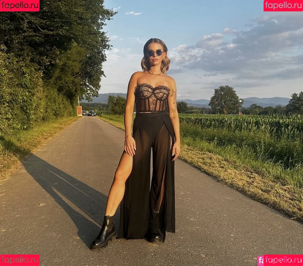 Kira Rodrigues Onlyfans Photo Gallery 