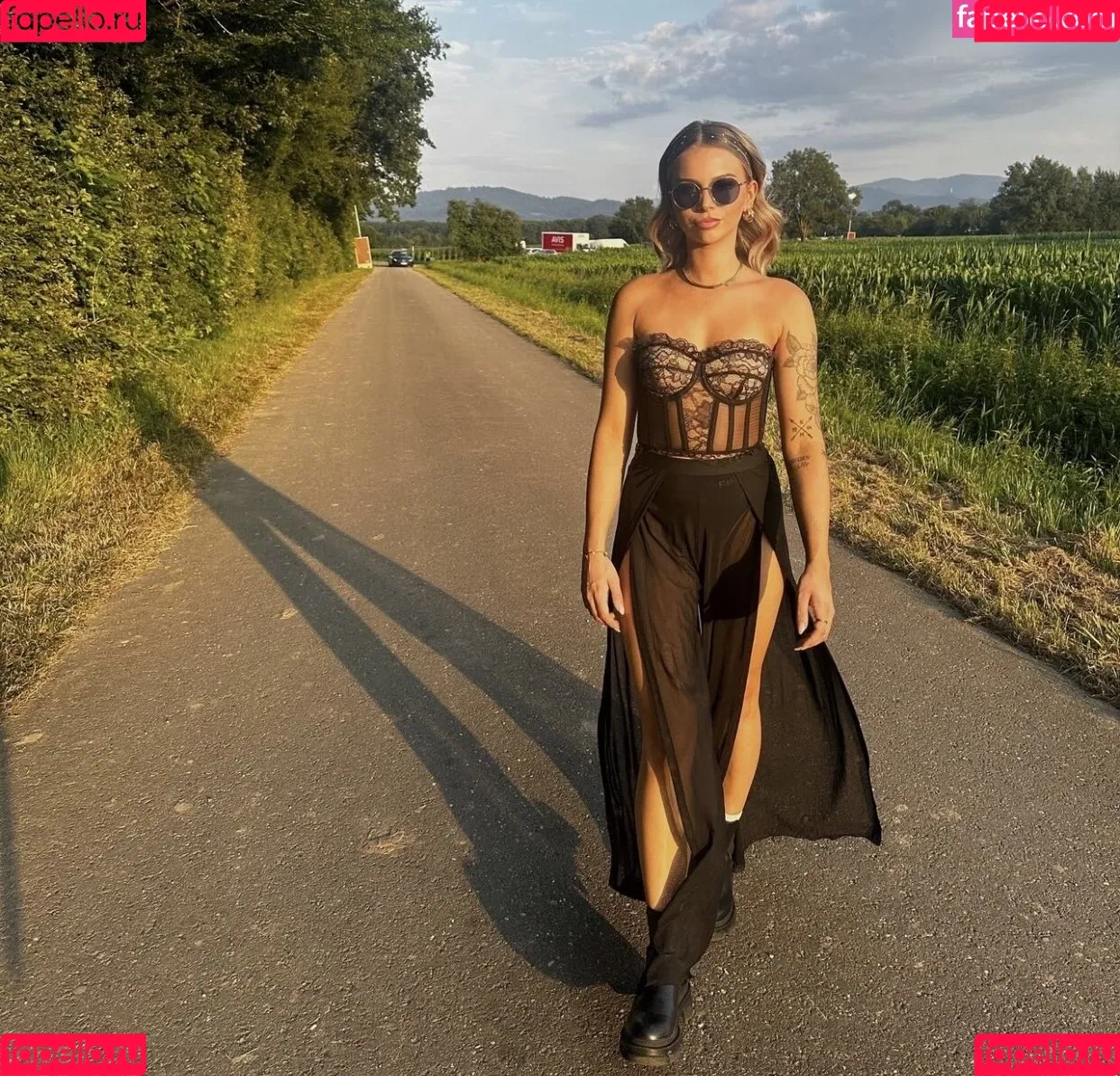 Kira Rodrigues Onlyfans Photo Gallery 
