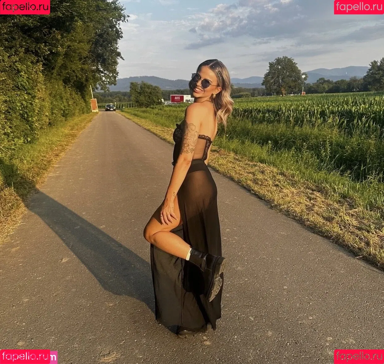 Kira Rodrigues Onlyfans Photo Gallery 