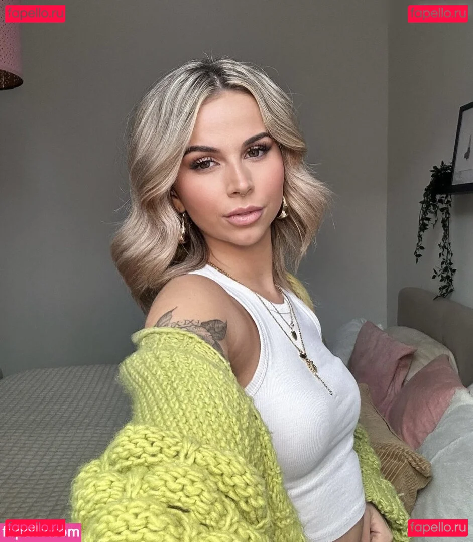 Kira Rodrigues Onlyfans Photo Gallery 