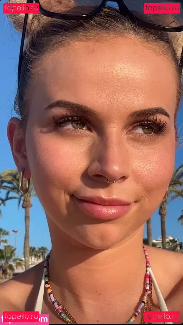 Kira Rodrigues Onlyfans Photo Gallery 