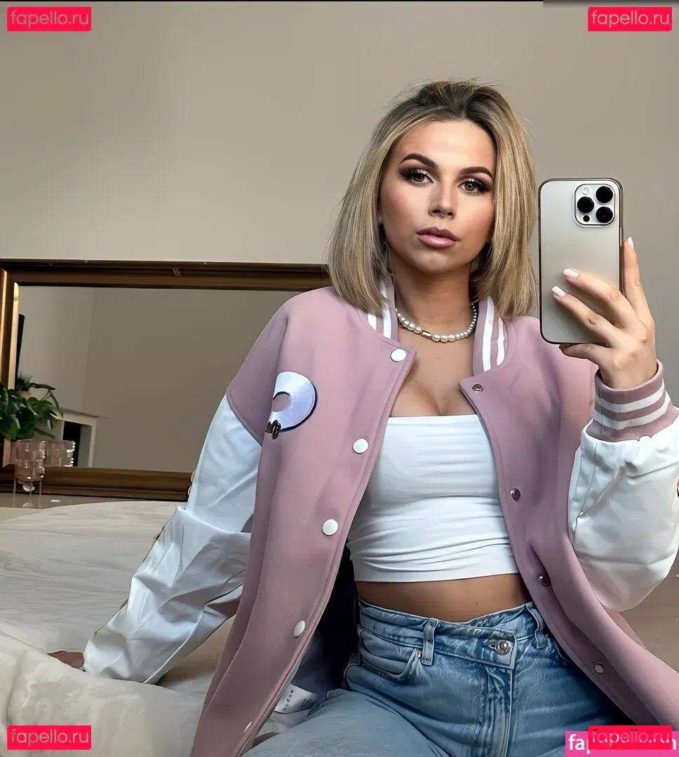 Kira Rodrigues Onlyfans Photo Gallery 