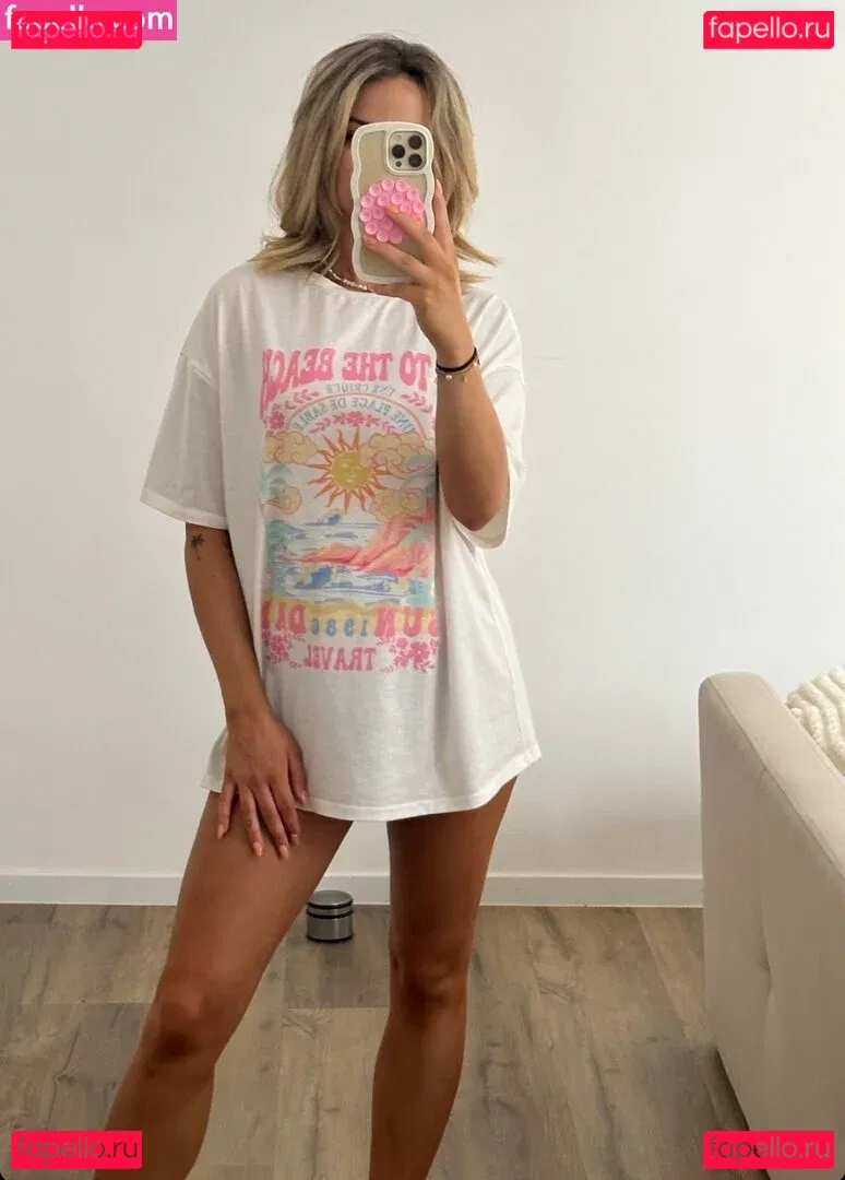 Kira Rodrigues Onlyfans Photo Gallery 