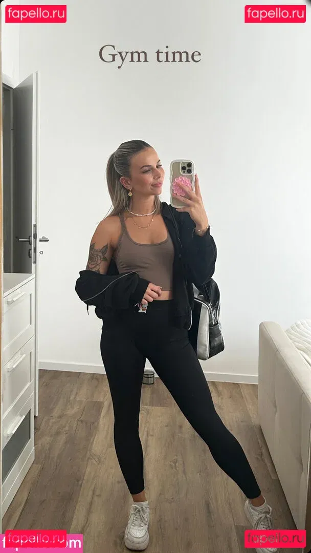 Kira Rodrigues Onlyfans Photo Gallery 