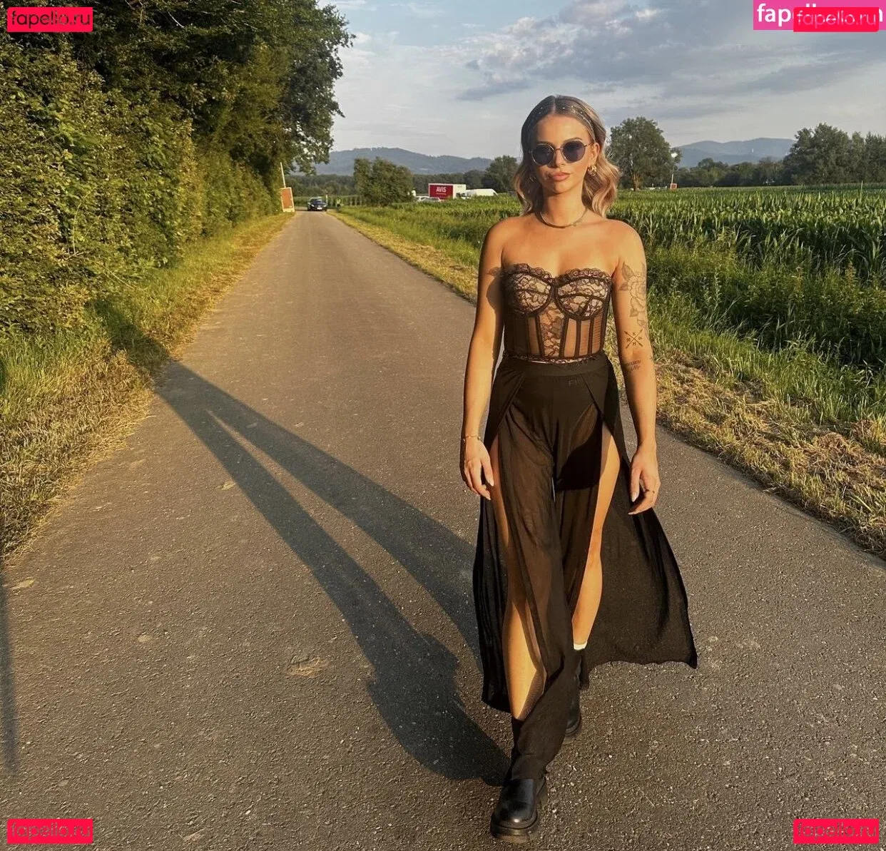 Kira Rodrigues Onlyfans Photo Gallery 