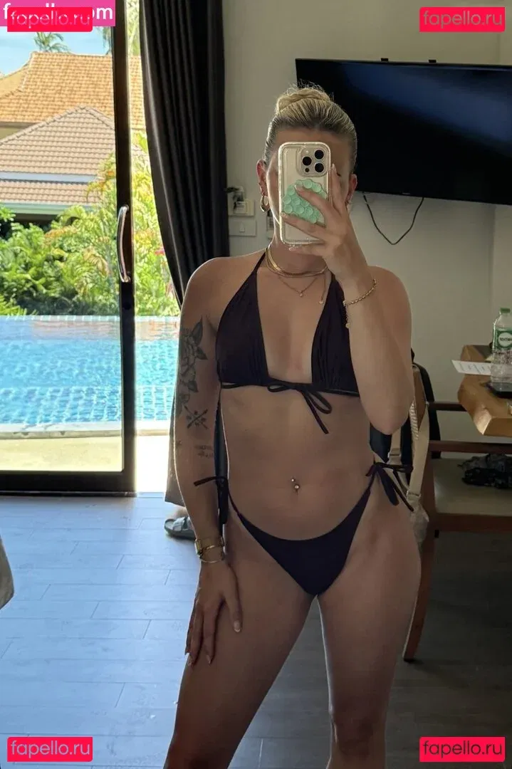 Kira Rodrigues Onlyfans Photo Gallery 