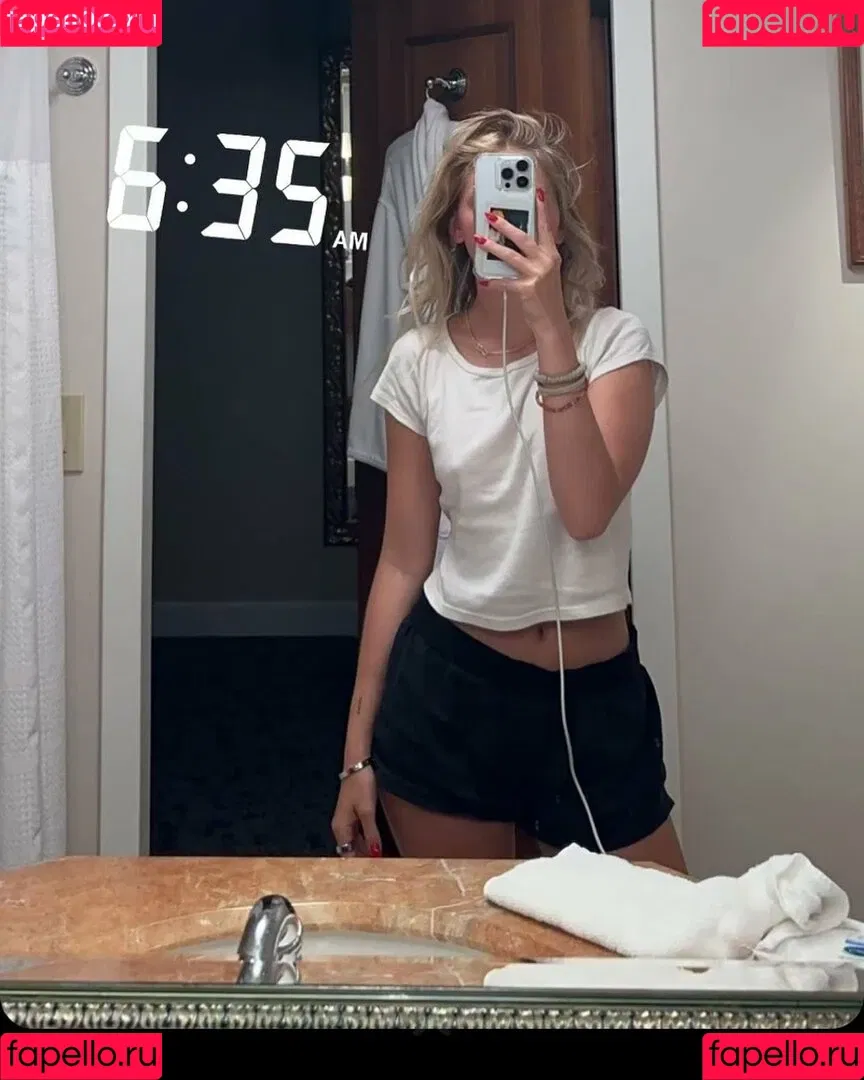 Jordyn Jones Onlyfans Photo Gallery 