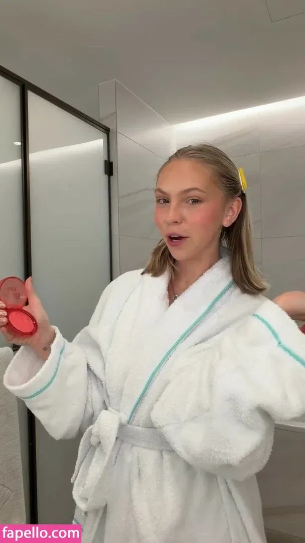 Jordyn Jones Onlyfans Photo Gallery 