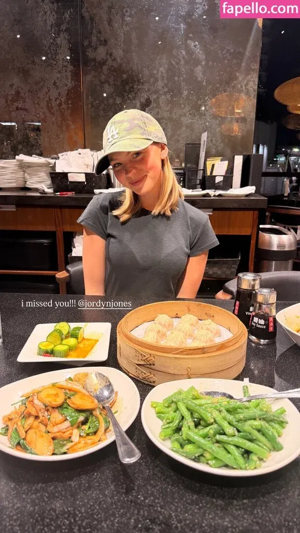 Jordyn Jones Onlyfans Photo Gallery 
