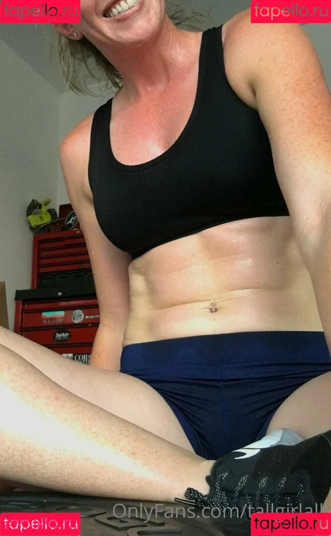 tallgirlalli Onlyfans Photo Gallery 