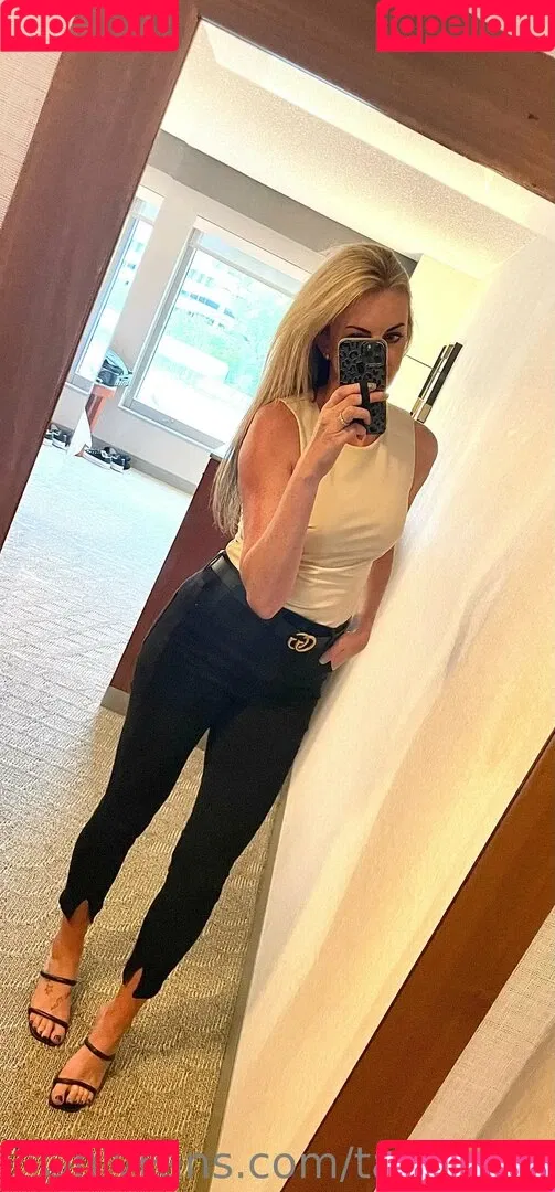 tallgirlalli Onlyfans Photo Gallery 