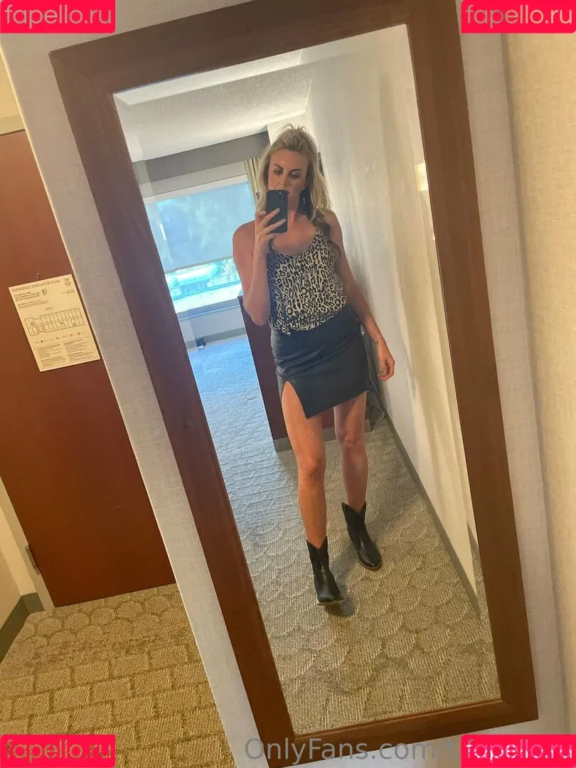 tallgirlalli Onlyfans Photo Gallery 