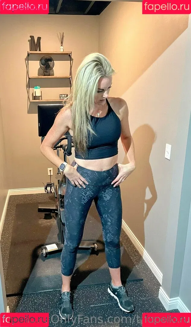 tallgirlalli Onlyfans Photo Gallery 