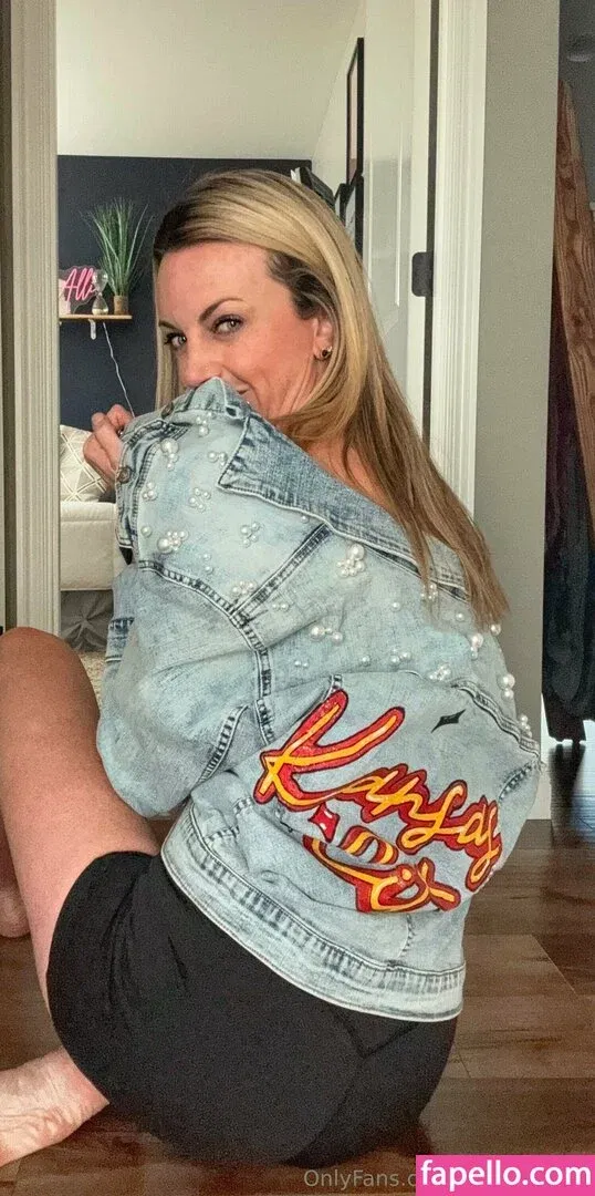 tallgirlalli Onlyfans Photo Gallery 