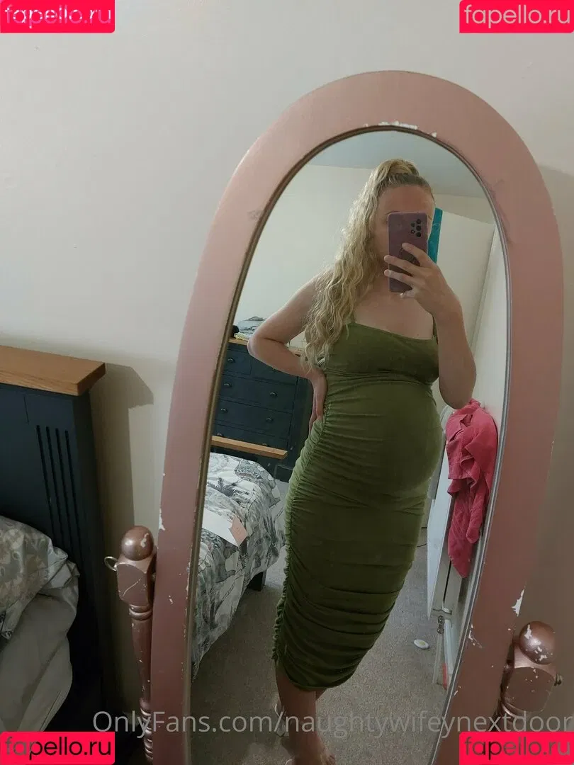 naughtywifeynextdoor Onlyfans Photo Gallery 